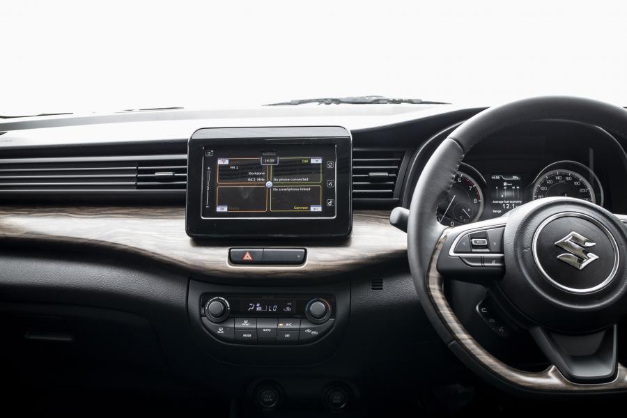 Торпедо Suzuki Ertiga GLX 2019 года  (ZA) (фото 23 из 35)